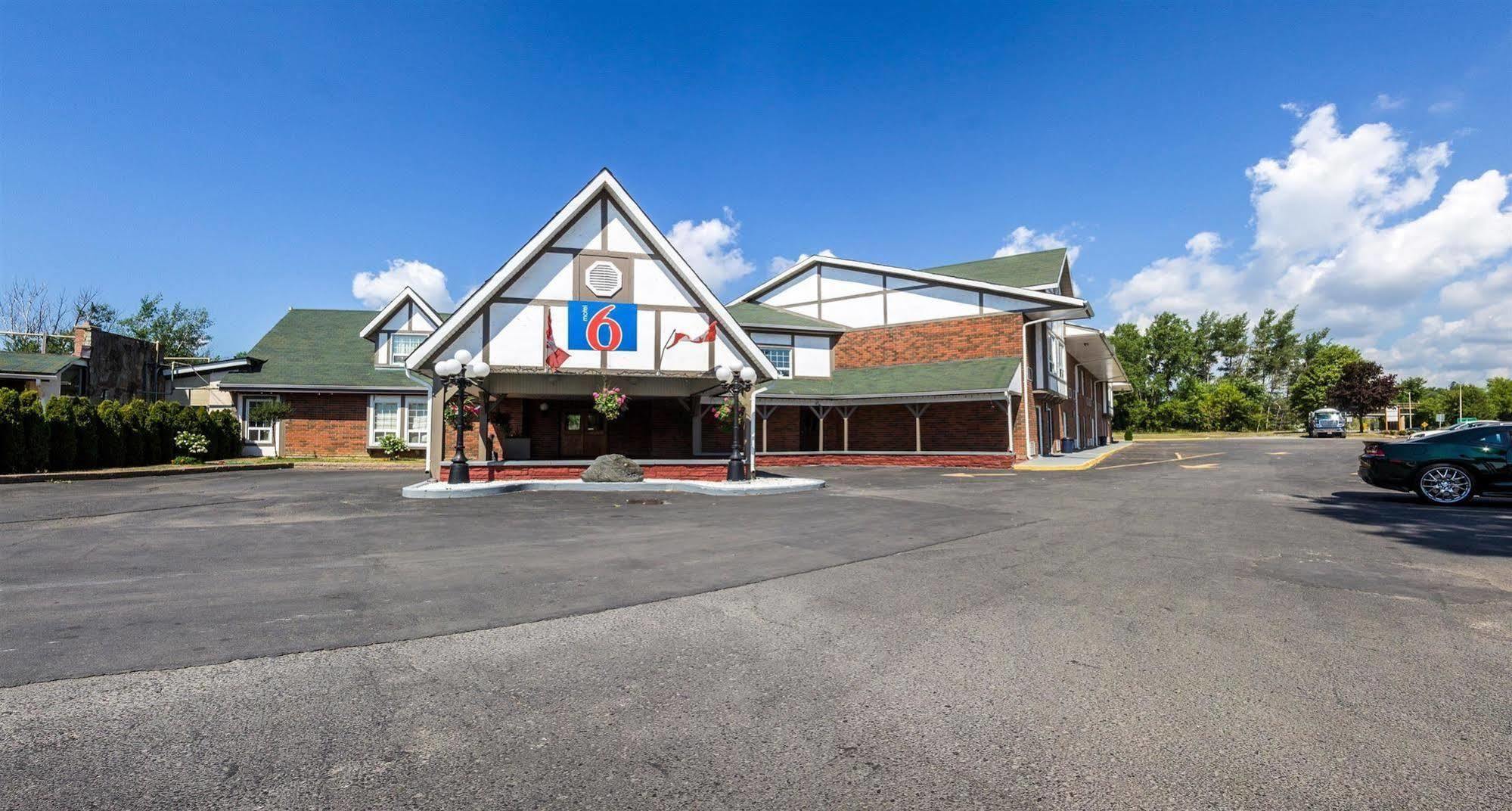 Motel 6-Trenton, On Экстерьер фото