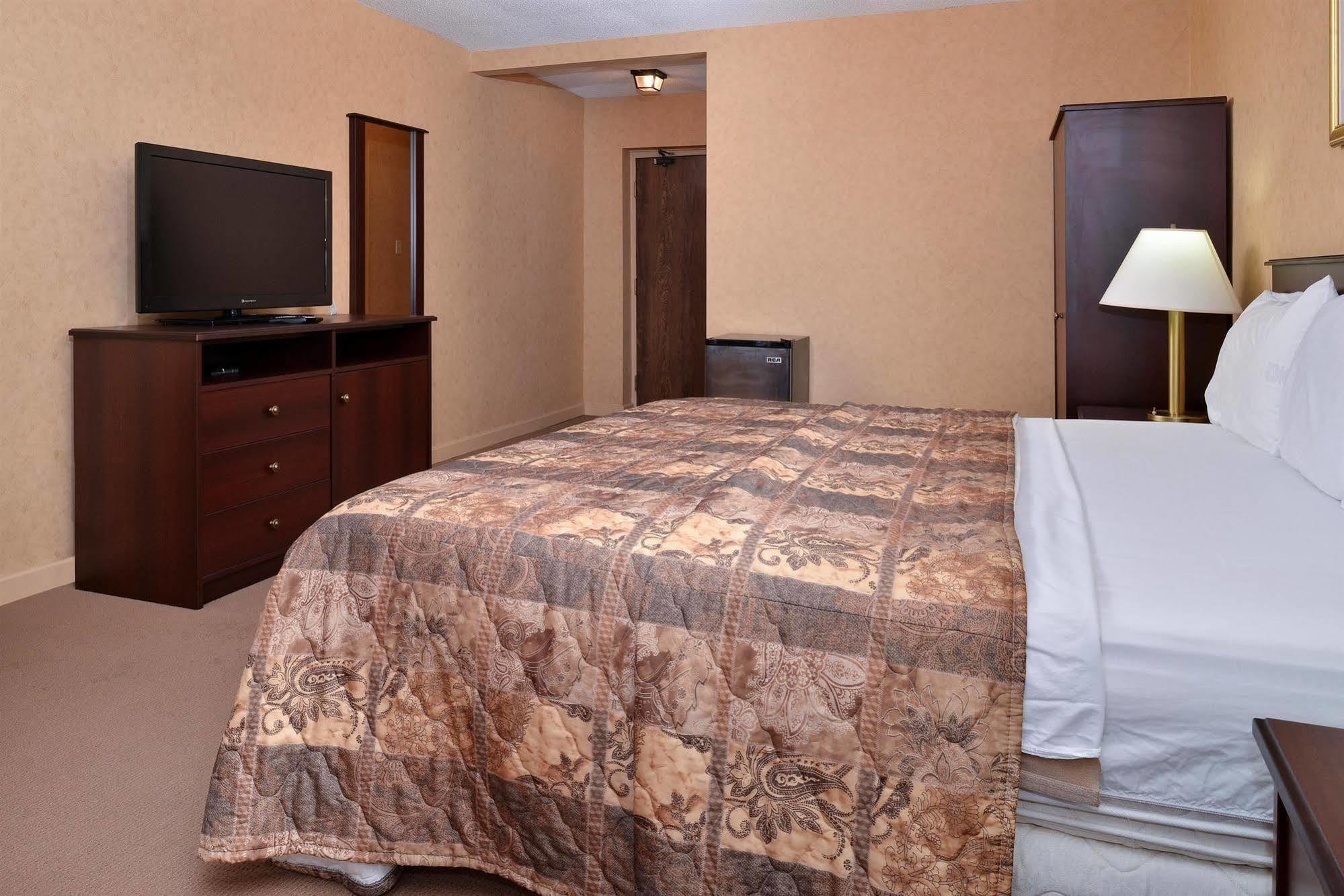 Motel 6-Trenton, On Экстерьер фото