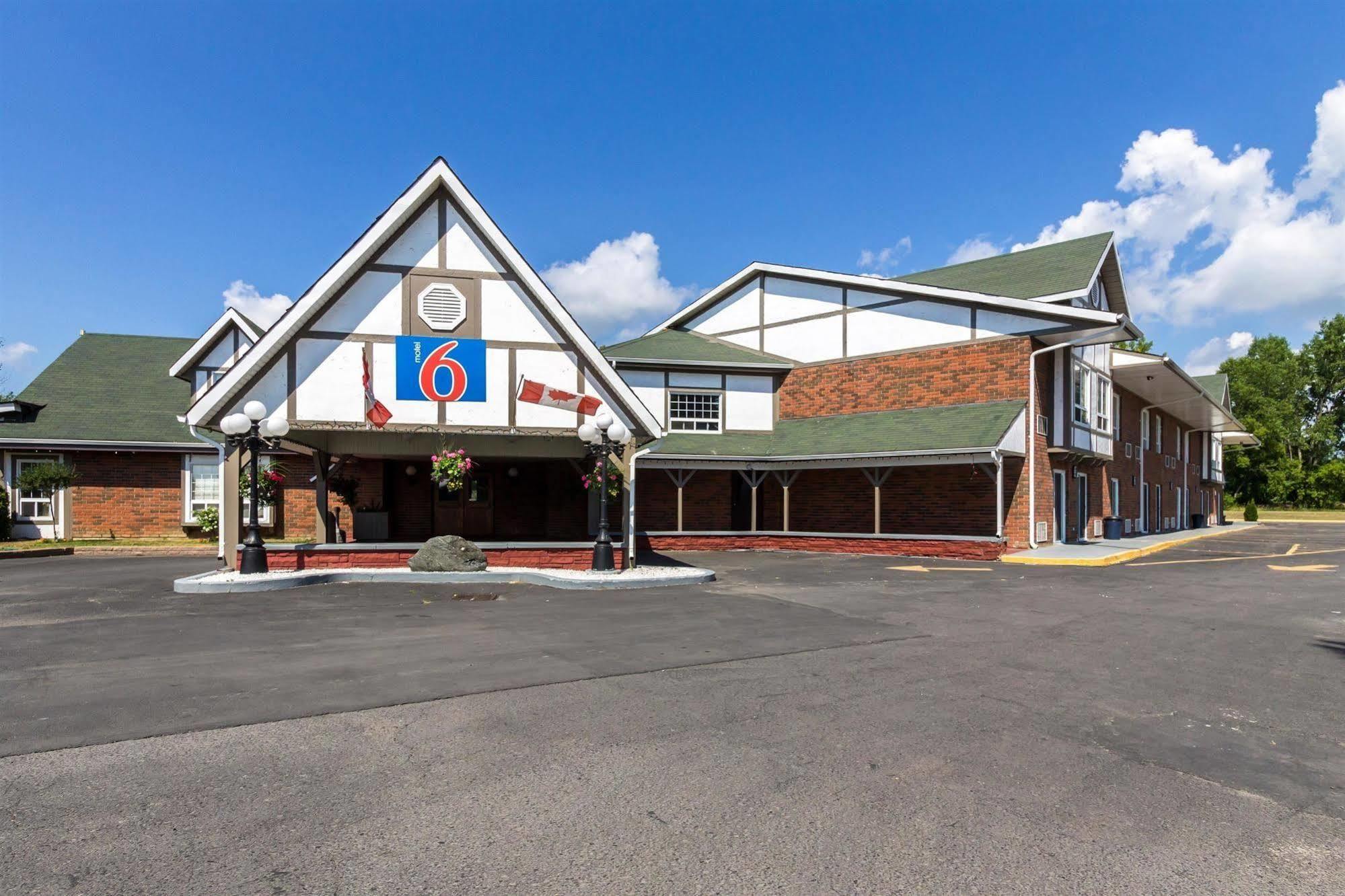 Motel 6-Trenton, On Экстерьер фото